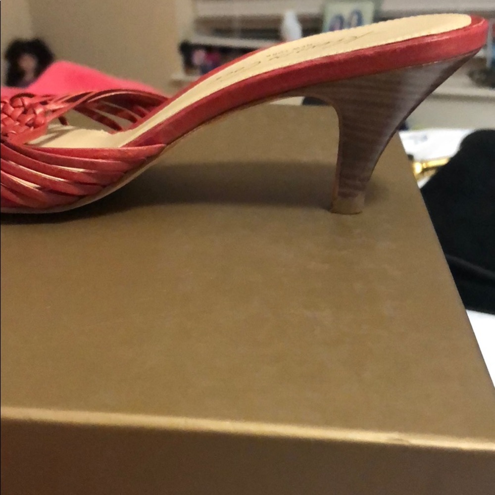 Heels - Picture 3 of 3